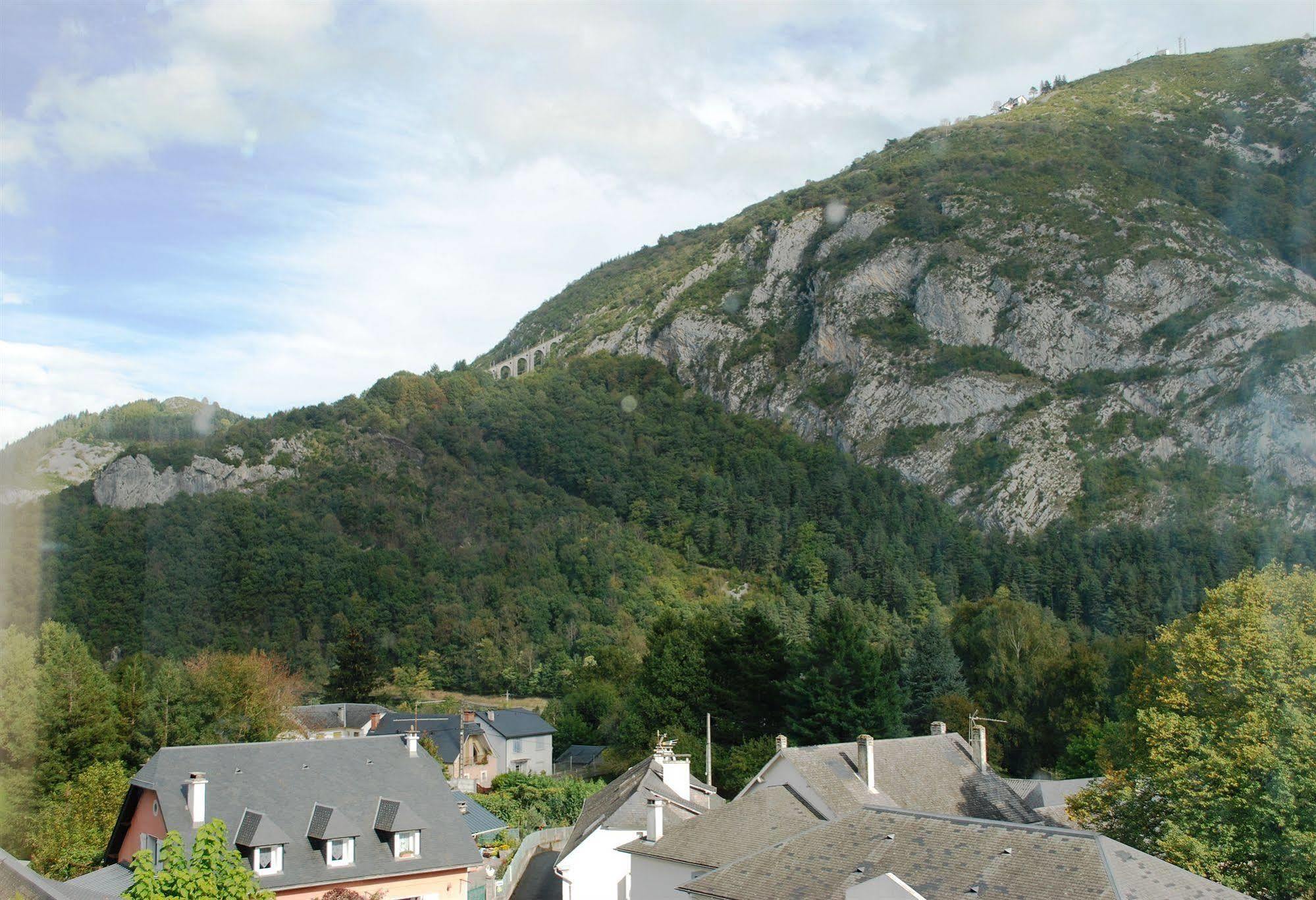 Hotel Les Gentianes Aspin-en-Lavedan Exterior foto