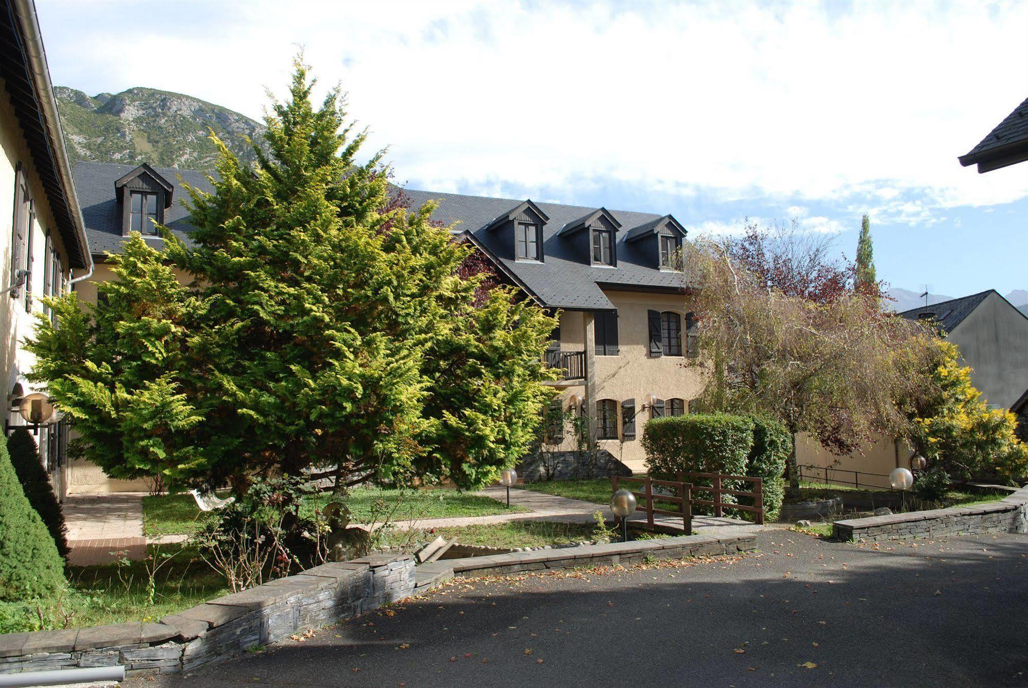 Hotel Les Gentianes Aspin-en-Lavedan Exterior foto